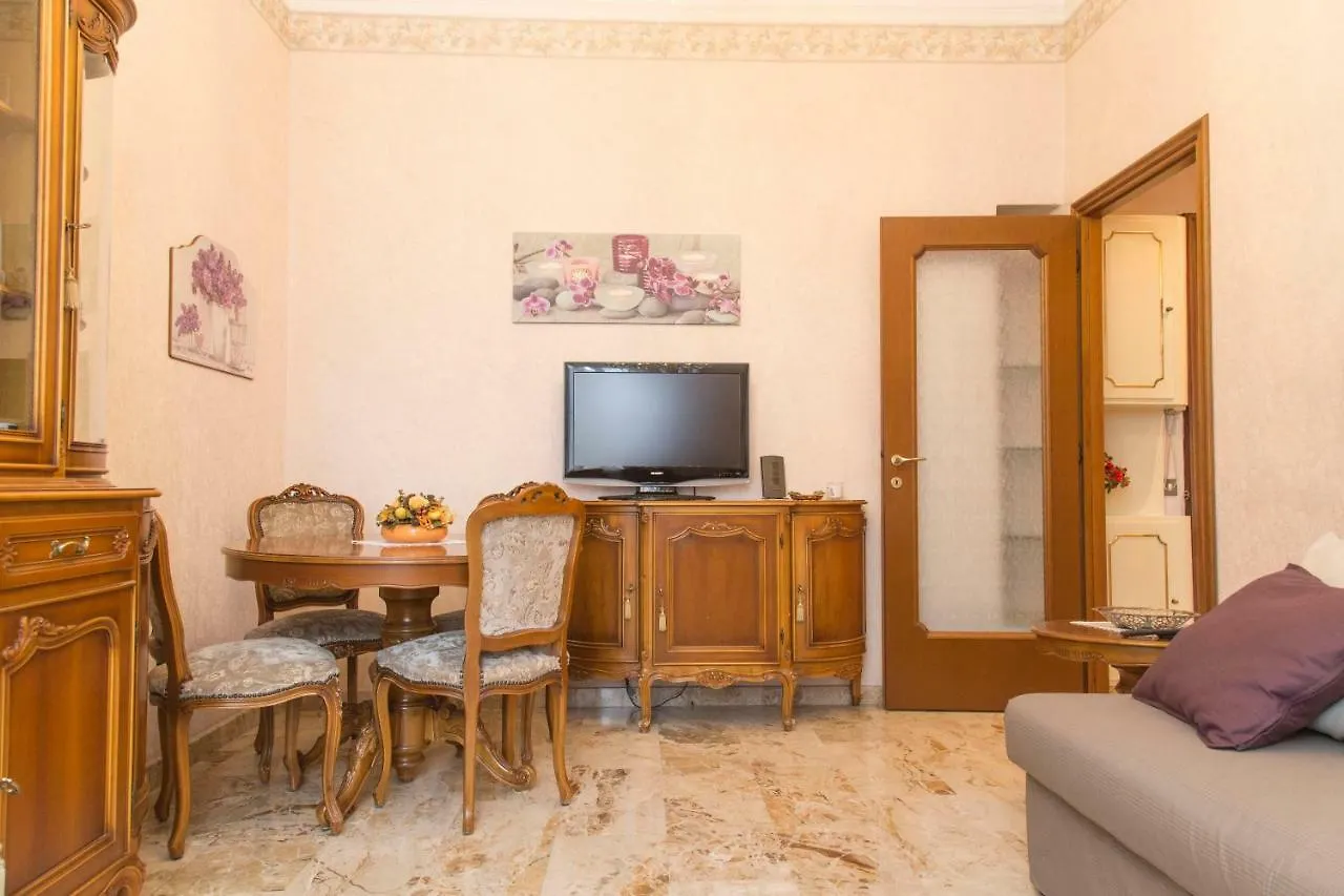 Elegant And Cozy Apt In Citta Studi Milán Italia