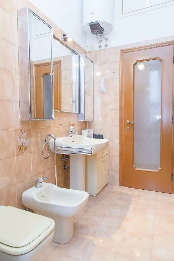 Elegant And Cozy Apt In Citta Studi ميلان 0*,